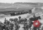 Standbild US-Truppen der 106th Infanterie an religiösen Dienst Frankreich, 1918, aus Sekunde 51 historischem Filmmaterial Videoclip 65675048397