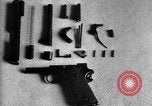Standbild Colt Modell 1911 halbautomatische Pistole United States USA, 1918, aus Sekunde 21 historischem Filmmaterial Videoclip 65675048402