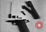 Standbild Colt Modell 1911 halbautomatische Pistole United States USA, 1918, aus Sekunde 54 historischem Filmmaterial Videoclip 65675048402