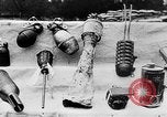Standbild Brandsätze Handgranaten United States USA, 1918, aus Sekunde 11 historischem Filmmaterial Videoclip 65675048403