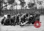 Immagine di Il francese 75 campo di pistola e cassettone United States USA, 1918, secondo 3 filmato di repertorio 65675048423