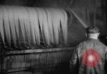 Standbild Waschen der Gardinen United States USA, 1918, aus Sekunde 8 historischem Filmmaterial Videoclip 65675048434