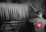 Standbild Waschen der Gardinen United States USA, 1918, aus Sekunde 10 historischem Filmmaterial Videoclip 65675048434