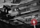Standbild Waschen der Gardinen United States USA, 1918, aus Sekunde 55 historischem Filmmaterial Videoclip 65675048434