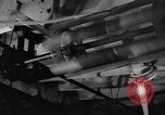 Standbild Waschen der Gardinen United States USA, 1918, aus Sekunde 57 historischem Filmmaterial Videoclip 65675048434