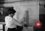 Standbild Abrichten von Vorhängen United States USA, 1918, aus Sekunde 28 historischem Filmmaterial Videoclip 65675048435