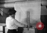 Standbild Abrichten von Vorhängen United States USA, 1918, aus Sekunde 31 historischem Filmmaterial Videoclip 65675048435