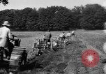 Immagine di Righe di trattori United States USA, 1917, secondo 5 filmato di repertorio 65675048439