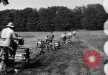 Immagine di Righe di trattori United States USA, 1917, secondo 6 filmato di repertorio 65675048439