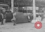 Image DH 4 avions assemblé par femmes françaises Romorantin France, 1918, de la seconde 3 séquences d'archives historiques vidéo 65675048443