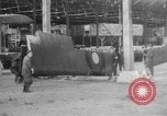 Image DH 4 avions assemblé par femmes françaises Romorantin France, 1918, de la seconde 7 séquences d'archives historiques vidéo 65675048443