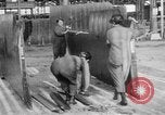 Image DH 4 avions assemblé par femmes françaises Romorantin France, 1918, de la seconde 43 séquences d'archives historiques vidéo 65675048443