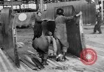 Image DH 4 avions assemblé par femmes françaises Romorantin France, 1918, de la seconde 44 séquences d'archives historiques vidéo 65675048443