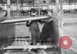 Image DH 4 avions assemblé par femmes françaises Romorantin France, 1918, de la seconde 61 séquences d'archives historiques vidéo 65675048443
