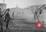 Standbild Ersten Weltkrieg era Mark VIII Tank testen Bridgeport Connecticut USA, 1918, aus Sekunde 8 historischem Filmmaterial Videoclip 65675048448