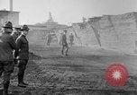 Standbild Ersten Weltkrieg era Mark VIII Tank testen Bridgeport Connecticut USA, 1918, aus Sekunde 9 historischem Filmmaterial Videoclip 65675048448