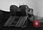 Standbild Ersten Weltkrieg era Mark VIII Tank testen Bridgeport Connecticut USA, 1918, aus Sekunde 25 historischem Filmmaterial Videoclip 65675048448