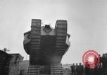 Standbild Ersten Weltkrieg era Mark VIII Tank testen Bridgeport Connecticut USA, 1918, aus Sekunde 36 historischem Filmmaterial Videoclip 65675048448