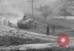 Standbild Ersten Weltkrieg era Mark VIII Tank testen Bridgeport Connecticut USA, 1918, aus Sekunde 58 historischem Filmmaterial Videoclip 65675048448