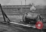 Standbild Ford 2-Mann Tank Highland Park Michigan USA, 1918, aus Sekunde 29 historischem Filmmaterial Videoclip 65675048451