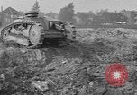 Standbild Ford 2-Mann Tank Highland Park Michigan USA, 1918, aus Sekunde 35 historischem Filmmaterial Videoclip 65675048451