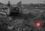 Standbild Ford 2-Mann Tank Highland Park Michigan USA, 1918, aus Sekunde 36 historischem Filmmaterial Videoclip 65675048451