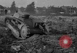 Standbild Ford 2-Mann Tank Highland Park Michigan USA, 1918, aus Sekunde 38 historischem Filmmaterial Videoclip 65675048451