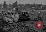 Standbild Ford 2-Mann Tank Highland Park Michigan USA, 1918, aus Sekunde 39 historischem Filmmaterial Videoclip 65675048451