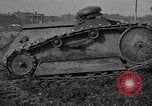 Standbild Ford 2-Mann Tank Highland Park Michigan USA, 1918, aus Sekunde 45 historischem Filmmaterial Videoclip 65675048451