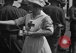 Standbild Rote Kreuz Kantine Services rail road car United States USA, 1918, aus Sekunde 15 historischem Filmmaterial Videoclip 65675048460