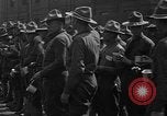 Standbild Rote Kreuz Kantine Services rail road car United States USA, 1918, aus Sekunde 25 historischem Filmmaterial Videoclip 65675048460