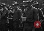 Standbild Rote Kreuz Kantine Services rail road car United States USA, 1918, aus Sekunde 31 historischem Filmmaterial Videoclip 65675048460