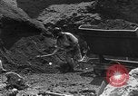 Standbild Stahlerzeugung Italien, 1916, aus Sekunde 24 historischem Filmmaterial Videoclip 65675048461