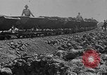 Standbild Stahlerzeugung Italien, 1916, aus Sekunde 29 historischem Filmmaterial Videoclip 65675048461