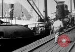 Standbild Stahlerzeugung Italien, 1916, aus Sekunde 45 historischem Filmmaterial Videoclip 65675048461