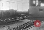Standbild Stahlwerk Italien, 1916, aus Sekunde 14 historischem Filmmaterial Videoclip 65675048462