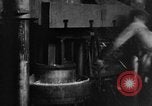 Immagine di La fabbricazione di proiettili di mortaio Italia, 1916, secondo 6 filmato di repertorio 65675048466