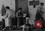 Immagine di La fabbricazione di proiettili di mortaio Italia, 1916, secondo 39 filmato di repertorio 65675048466
