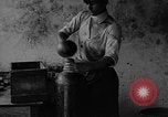 Immagine di La fabbricazione di proiettili di mortaio Italia, 1916, secondo 52 filmato di repertorio 65675048466