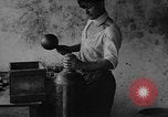 Immagine di La fabbricazione di proiettili di mortaio Italia, 1916, secondo 54 filmato di repertorio 65675048466