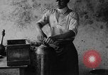 Immagine di La fabbricazione di proiettili di mortaio Italia, 1916, secondo 60 filmato di repertorio 65675048466