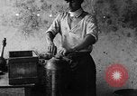 Immagine di La fabbricazione di proiettili di mortaio Italia, 1916, secondo 61 filmato di repertorio 65675048466