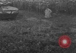 Immagine di Serbatoio francese di dimostrazione per le truppe degli Stati Uniti Picardia Francia, 1918, secondo 7 filmato di repertorio 65675048480
