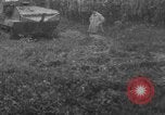Immagine di Serbatoio francese di dimostrazione per le truppe degli Stati Uniti Picardia Francia, 1918, secondo 12 filmato di repertorio 65675048480