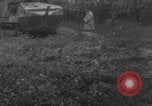 Immagine di Serbatoio francese di dimostrazione per le truppe degli Stati Uniti Picardia Francia, 1918, secondo 15 filmato di repertorio 65675048480