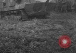 Immagine di Serbatoio francese di dimostrazione per le truppe degli Stati Uniti Picardia Francia, 1918, secondo 31 filmato di repertorio 65675048480