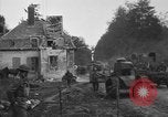 Immagine di American fanti con serbatoi di francese Francia, 1918, secondo 5 filmato di repertorio 65675048484