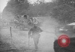 Immagine di American fanti con serbatoi di francese Francia, 1918, secondo 24 filmato di repertorio 65675048484