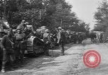 Immagine di American fanti con serbatoi di francese Francia, 1918, secondo 54 filmato di repertorio 65675048484