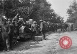 Immagine di American fanti con serbatoi di francese Francia, 1918, secondo 61 filmato di repertorio 65675048484